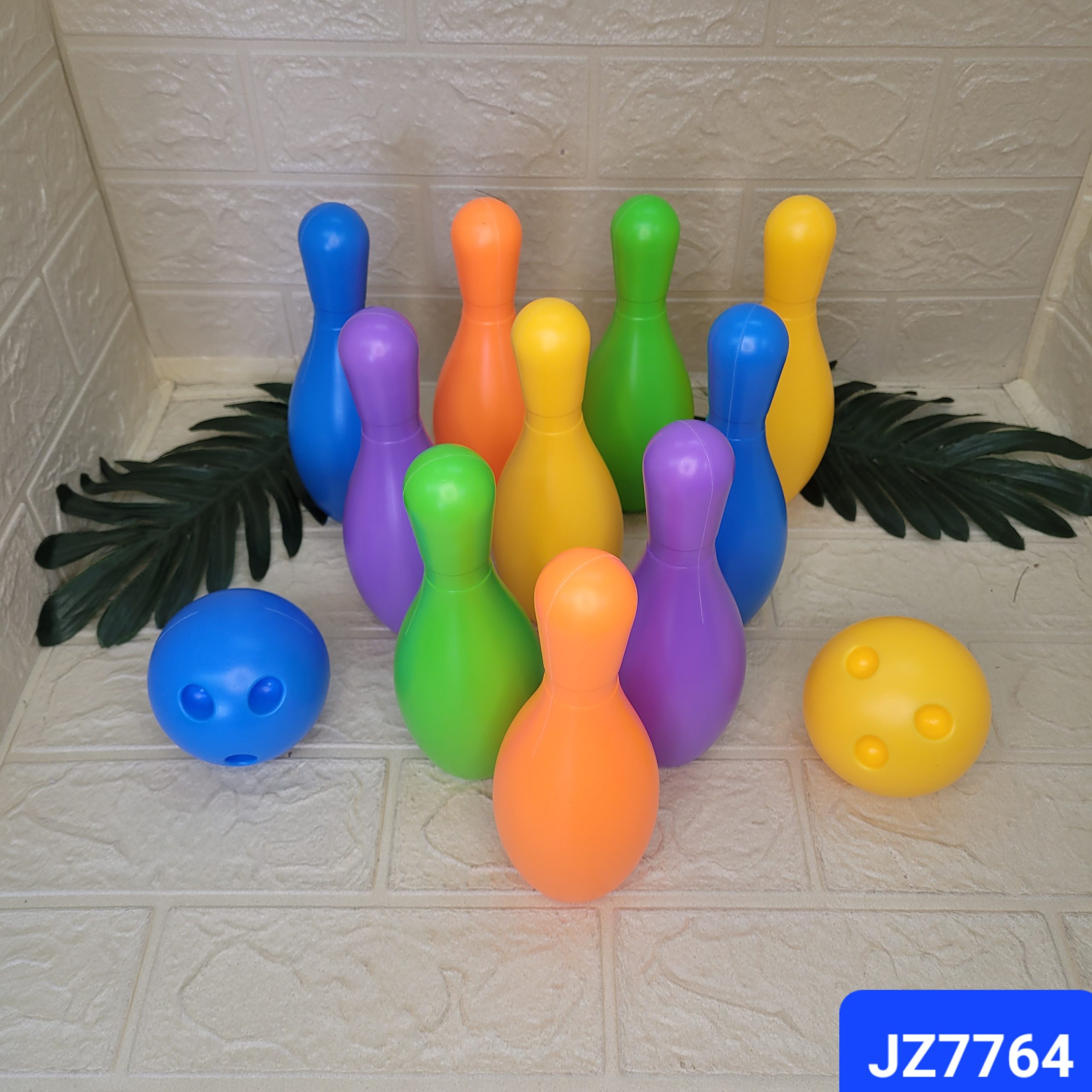 Боулинг 10 кеглей 2 шара. Арт. JZ7764