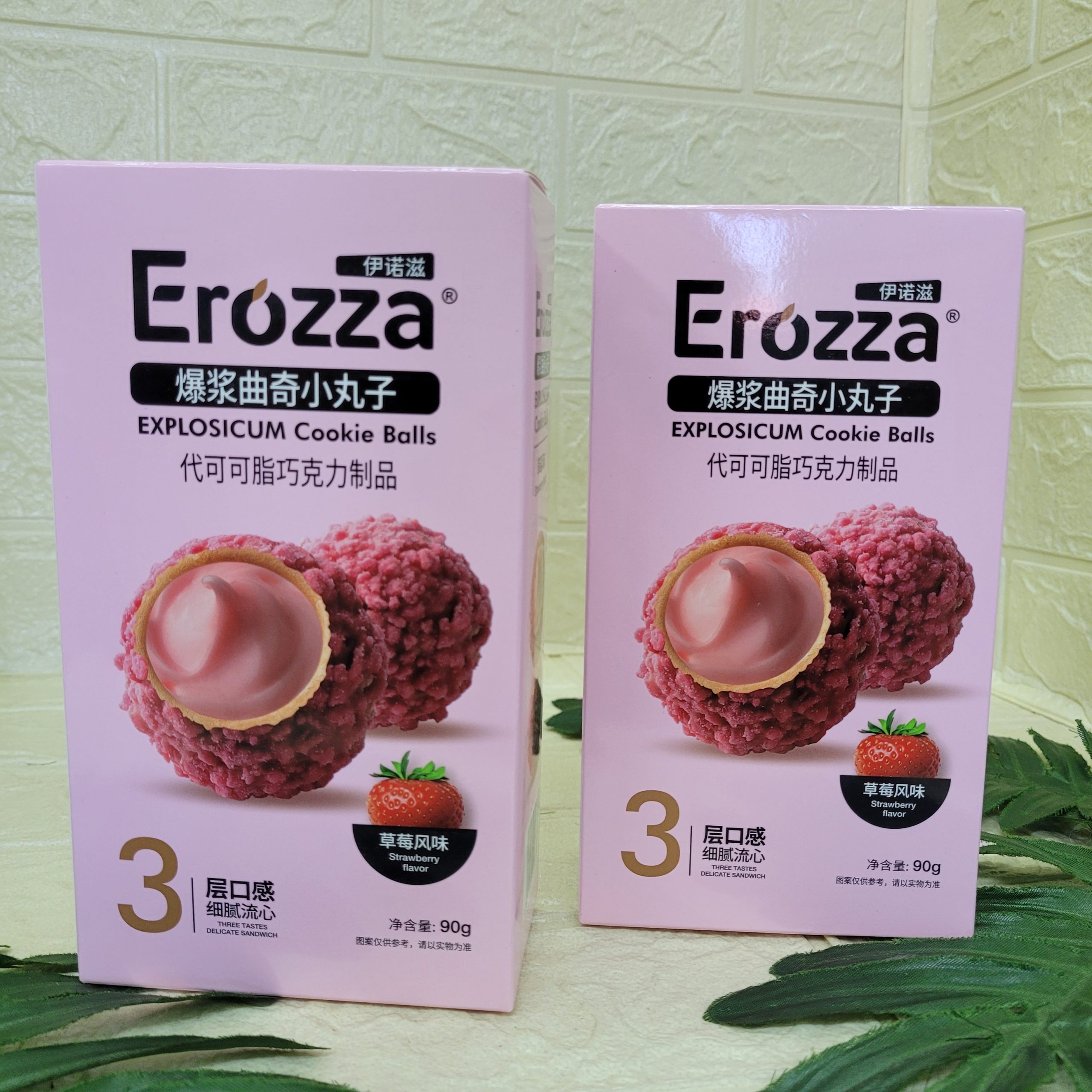 Конфеты Erozza с кокосовой стружкой и клубникой 90гр.