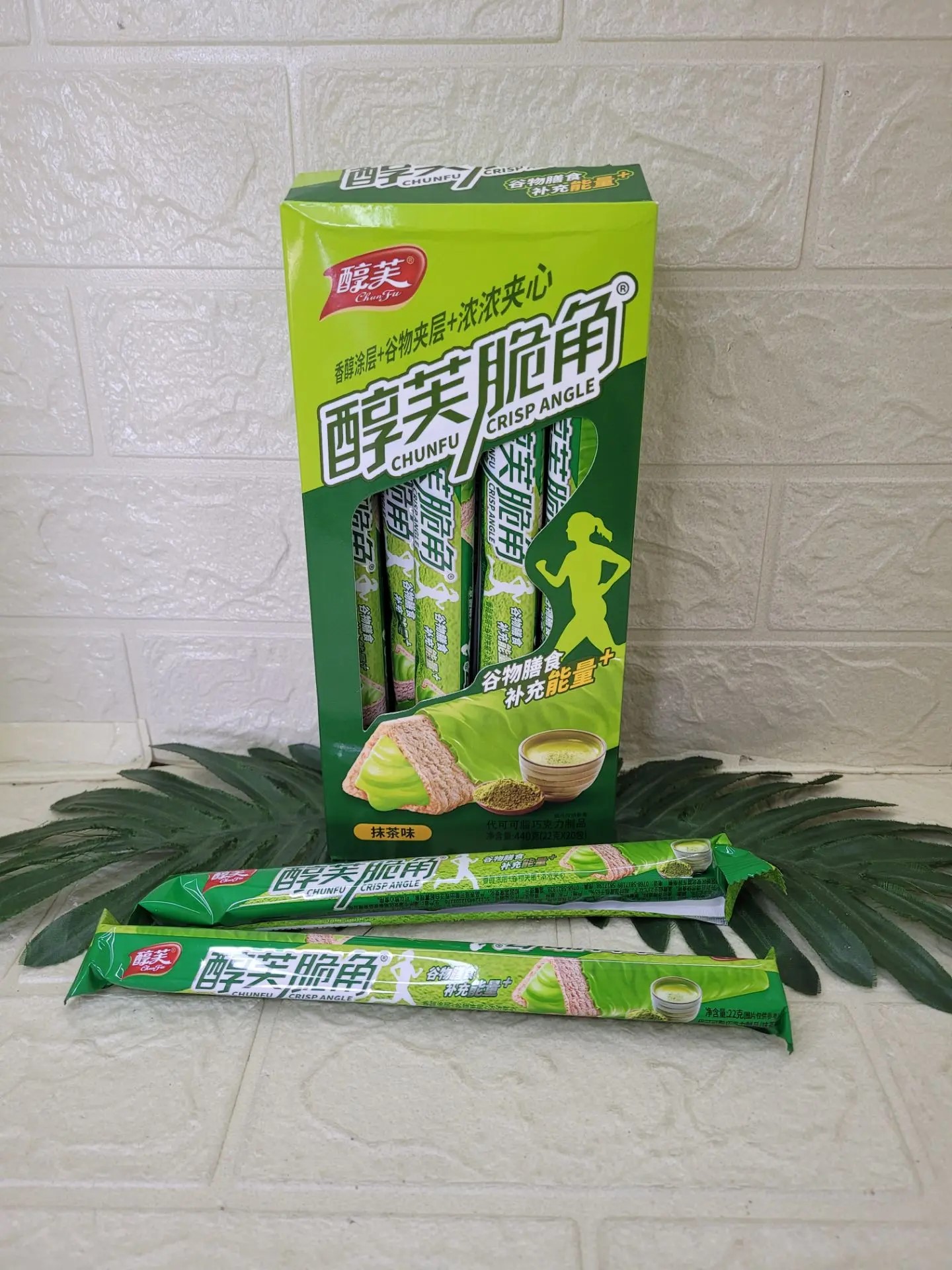 Батончик CHUNFU CRISP ANGLE зелёный чай 22гр.